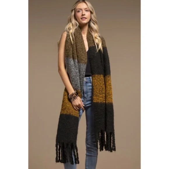 SOLD OUT Black Multi Plush Wide Stripe Oblong Scarf Winter Women's Casual Knit - Picture 2 of 4